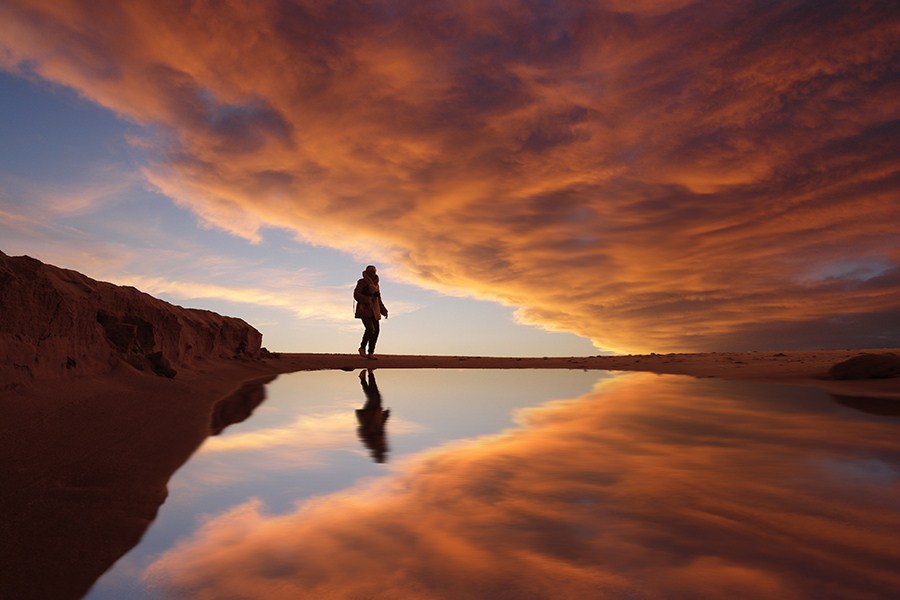 სამყარო სარკეა